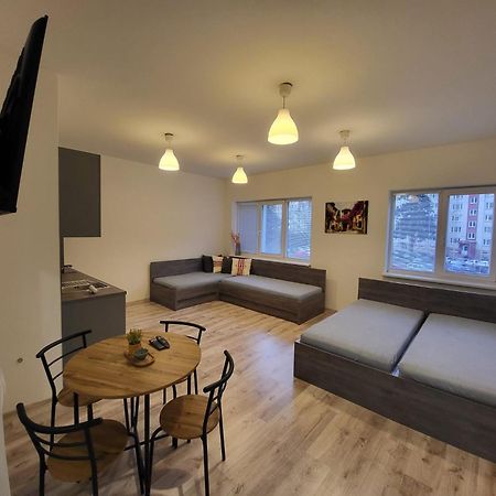 Apartman Nova Bana Bagian luar foto